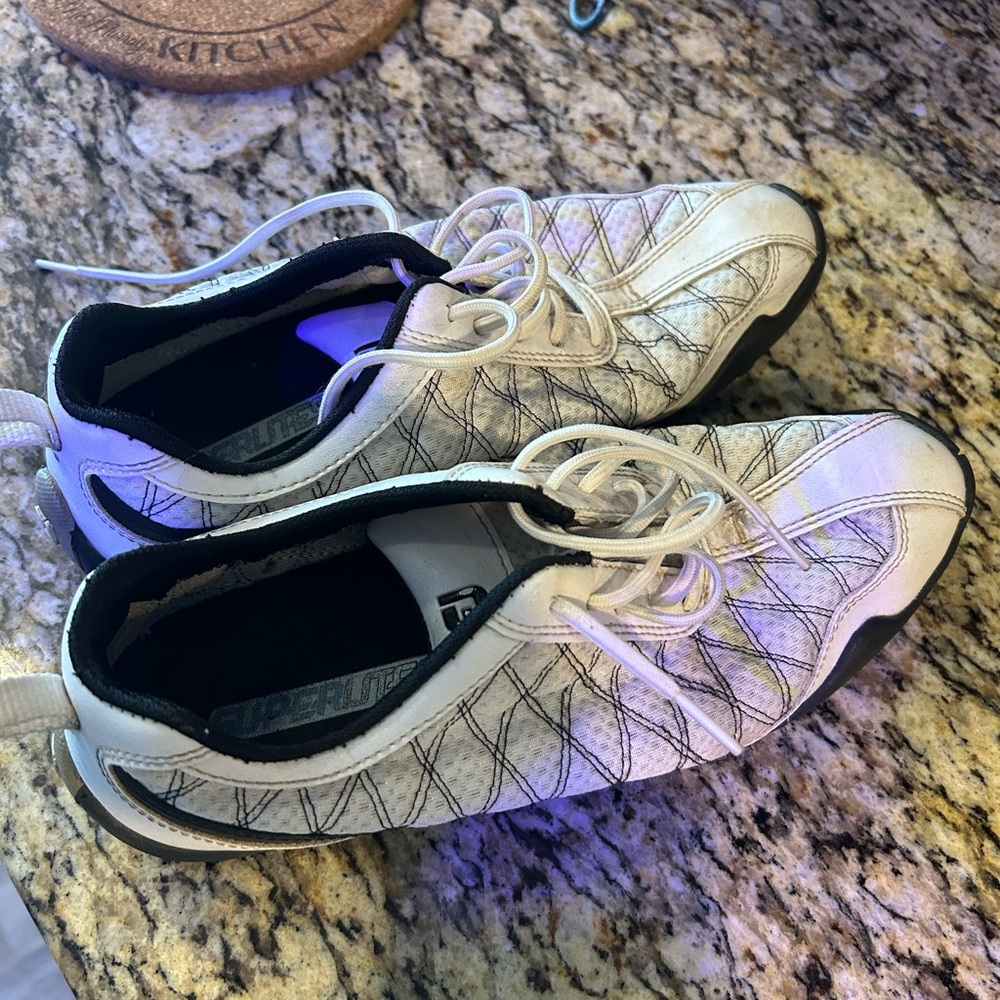 Foot Joy Super lite golf shoes M 8.5 GUC
